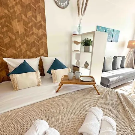 Le Vangogh - Grand 8 Minutes Apartment *